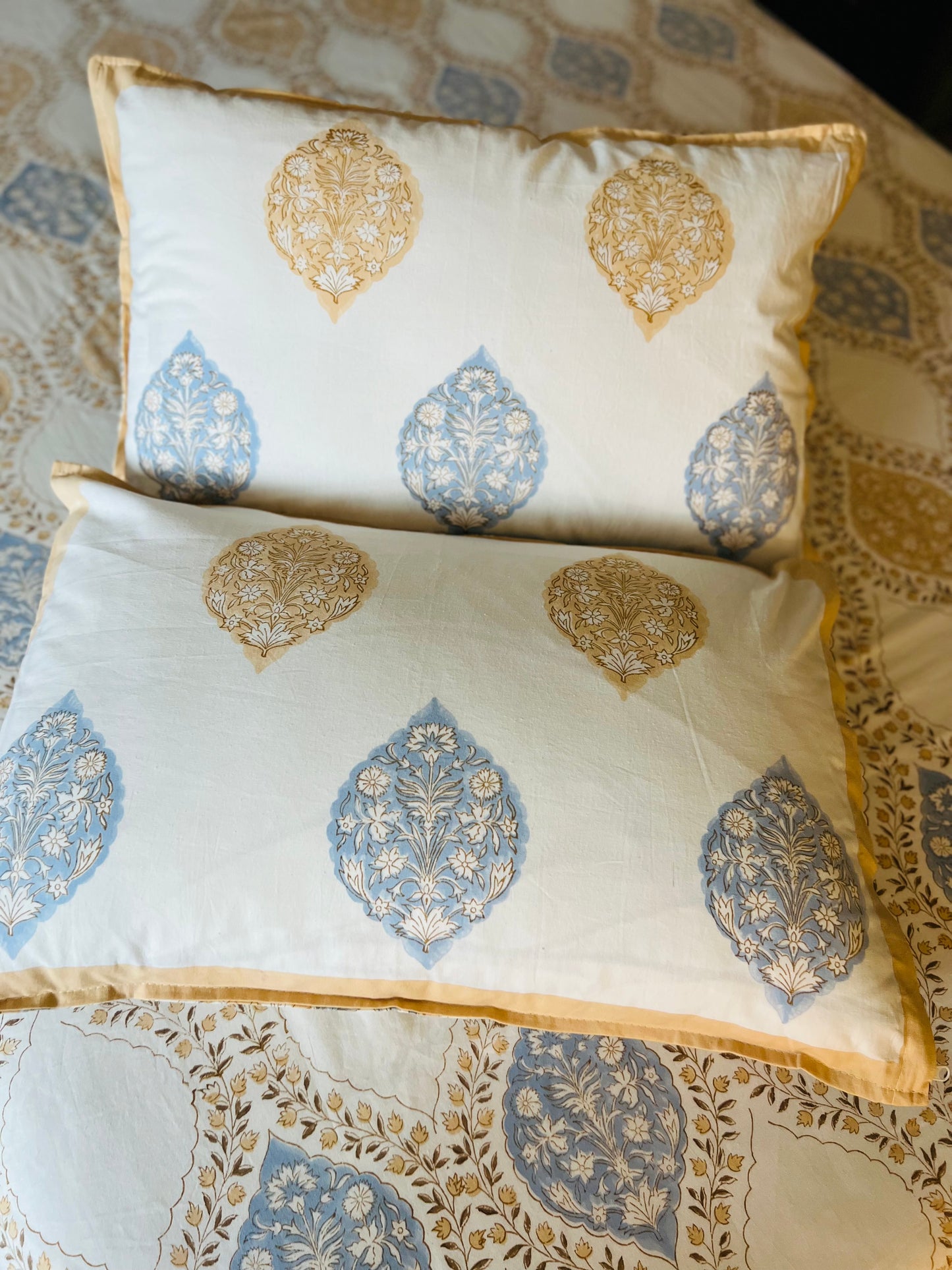 Jaipur block print cotton flat bedsheet with reversible pillow cases set