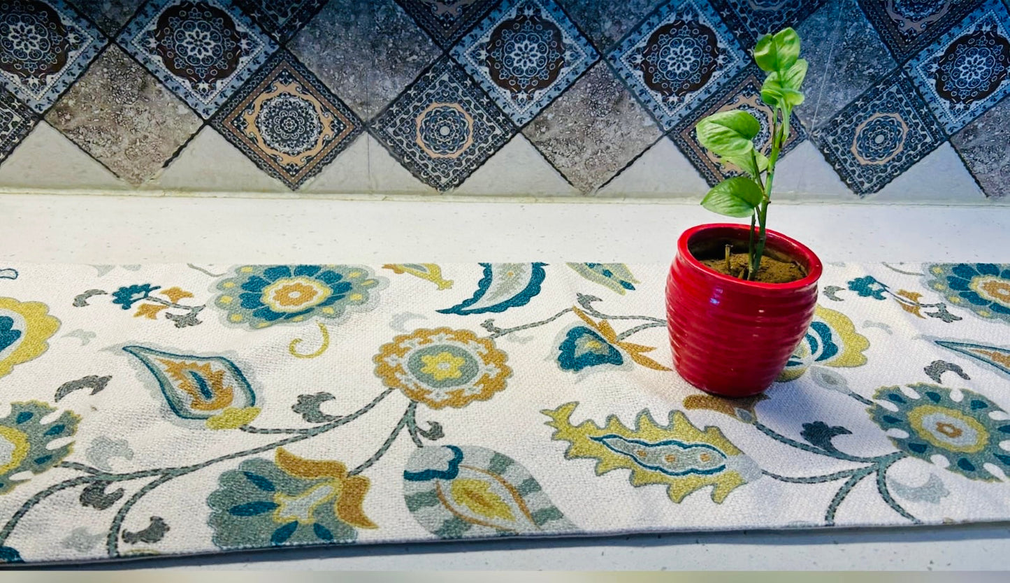 Double-Layered Floral Cotton Table Runner with Tassels