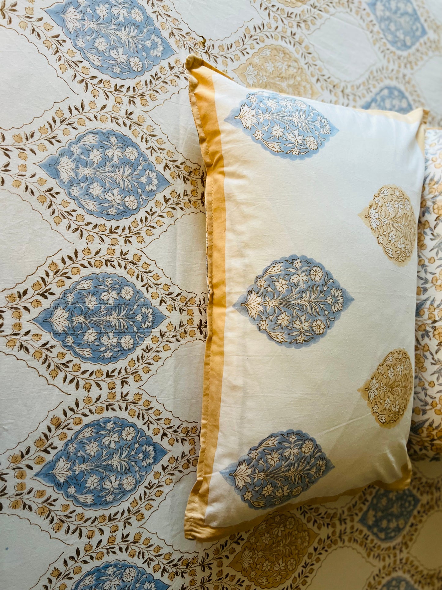 Jaipur block print cotton flat bedsheet with reversible pillow cases set