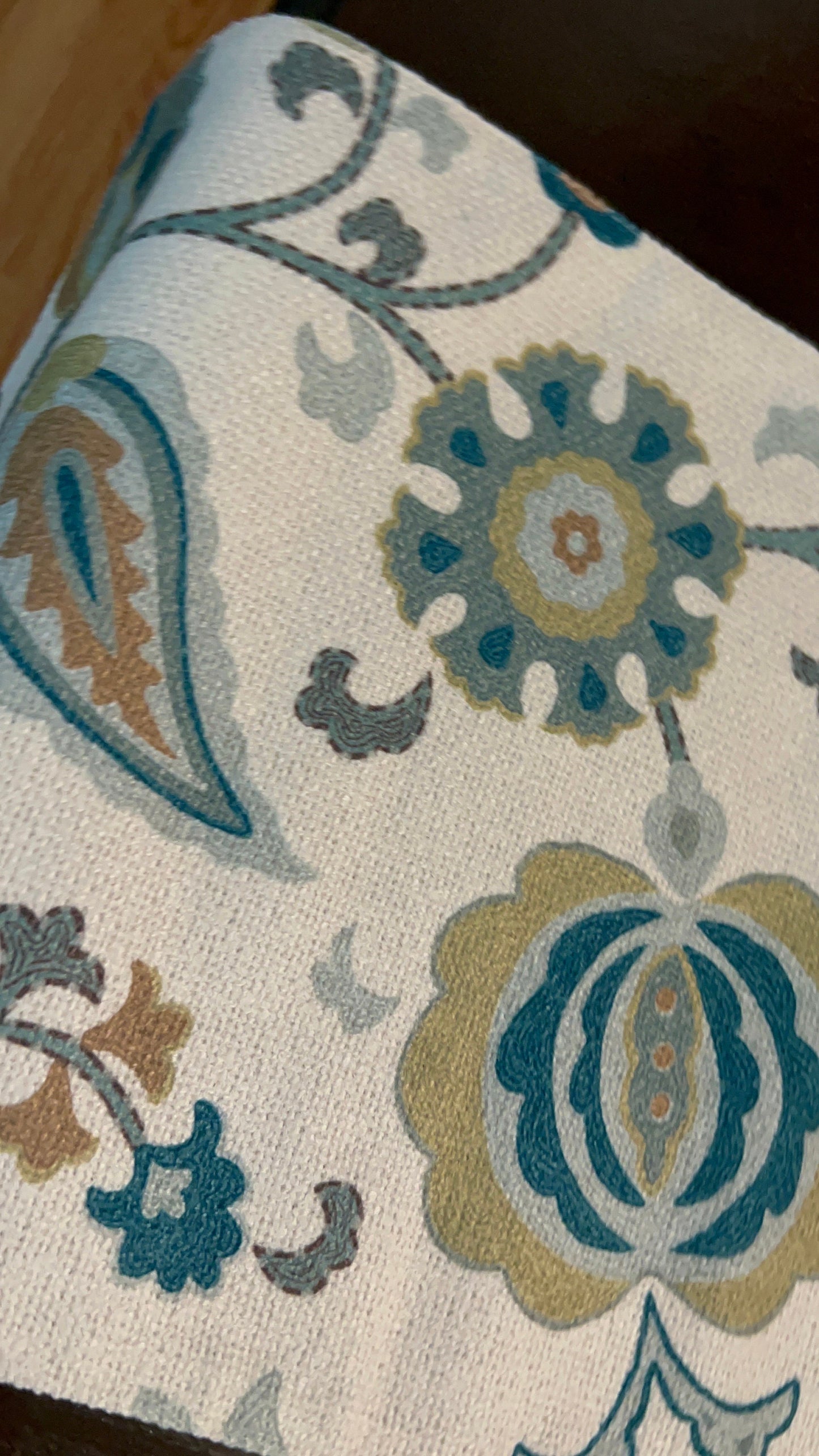 Double-Layered Floral Cotton Table Runner with Tassels