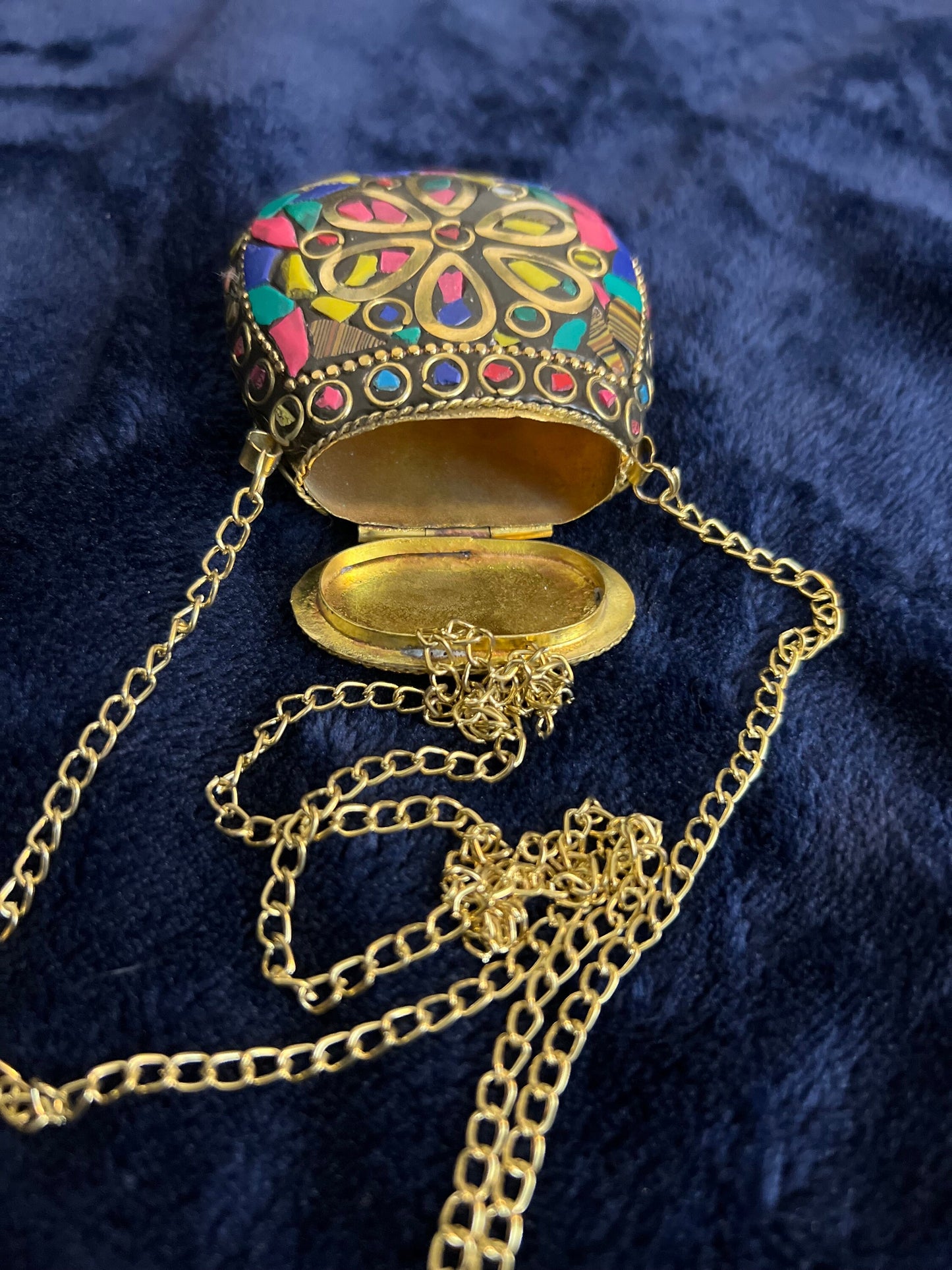 Multicolor Tibetan/Nepalese Brass Gold Tone Inlay Chip Stones Pendant