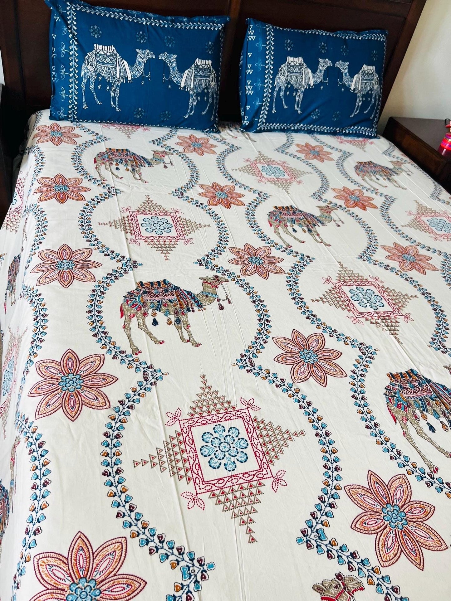 Handmade Camel Themed Cotton Flat Bedspread with Pillow Covers – Boho Style Bedding, Queen Size, Traditional Desert Print, Perfect gift
