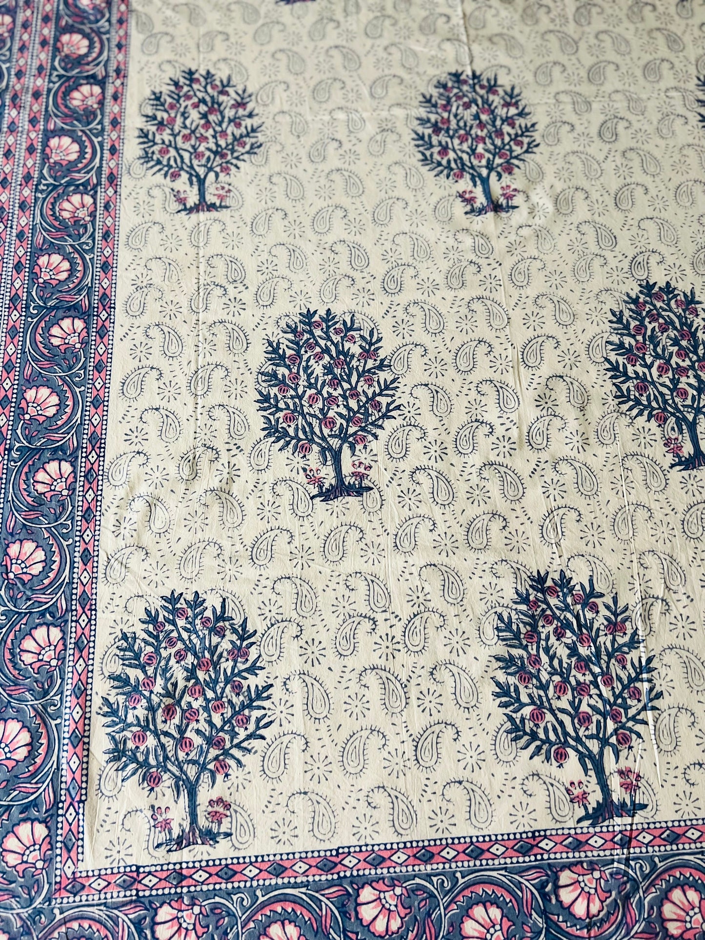 Handmade Block Print Cotton Tablecloth with 6 Napkins