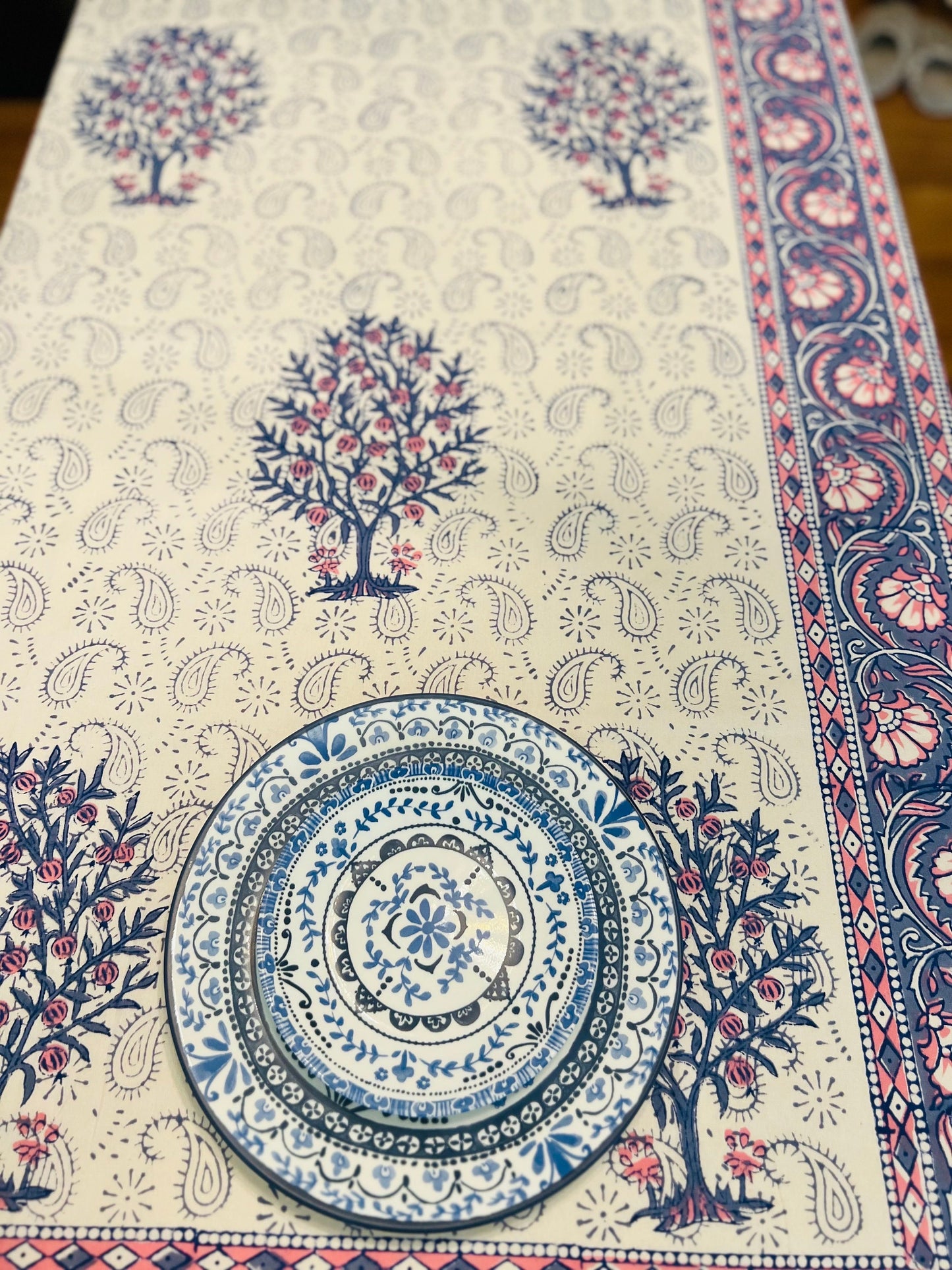 Handmade Block Print Cotton Tablecloth with 6 Napkins