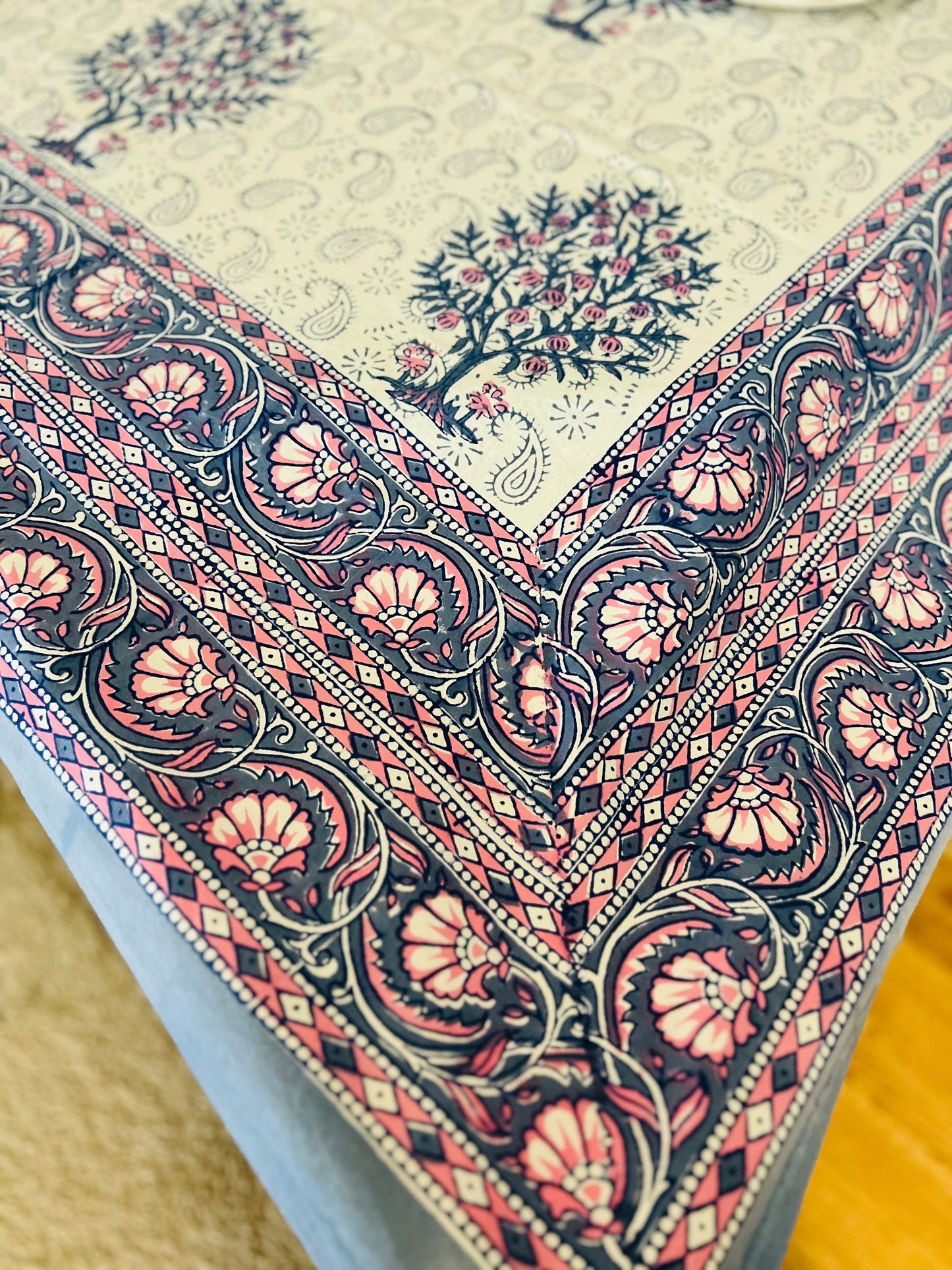 Handmade Block Print Cotton Tablecloth with 6 Napkins